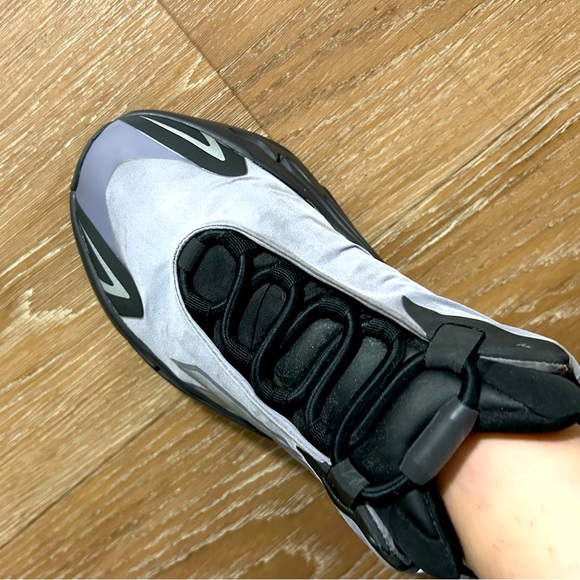 Yeezy 700 metallic purple